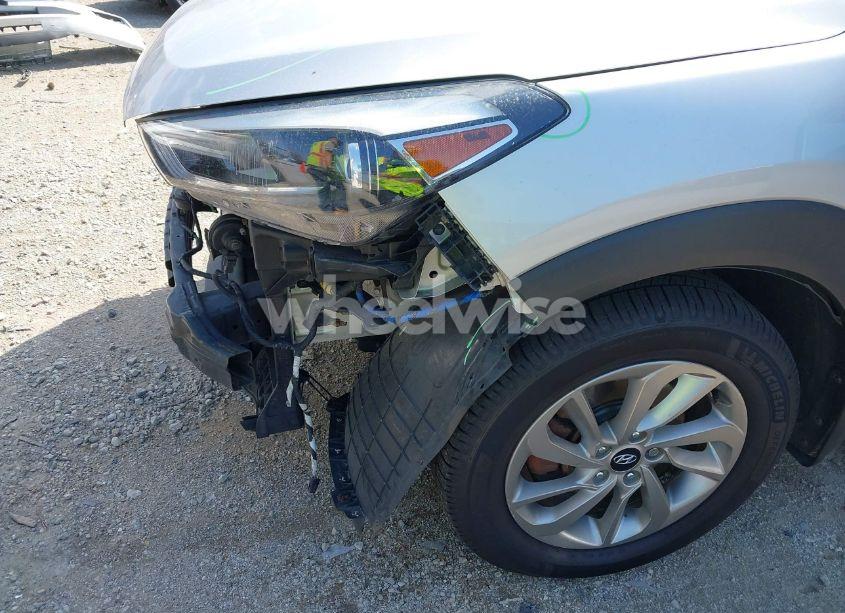 Photo 20 of 2017 Hyundai Tucson SE (VIN KM8J3CA49HU415672)