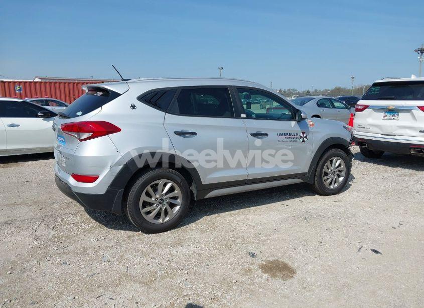 Photo 4 of 2017 Hyundai Tucson SE (VIN KM8J3CA49HU415672)