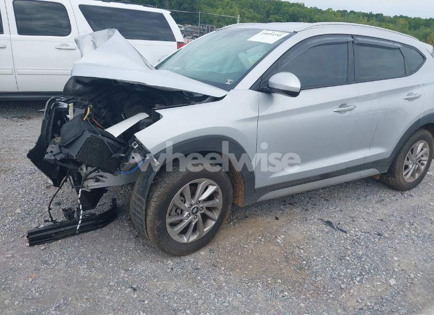Photo 2 of 2018 Hyundai Tucson SEL (VIN KM8J3CA49JU676693)
