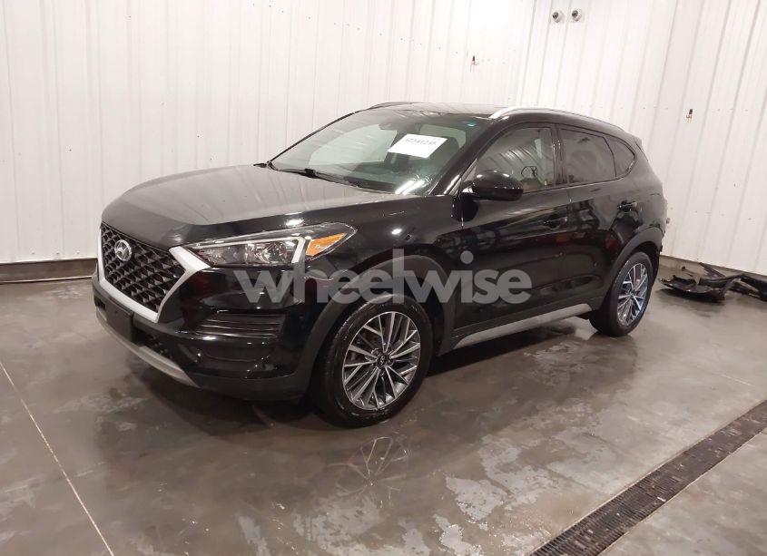 Photo 2 of 2019 Hyundai Tucson SEL (VIN KM8J3CAL0KU874569)