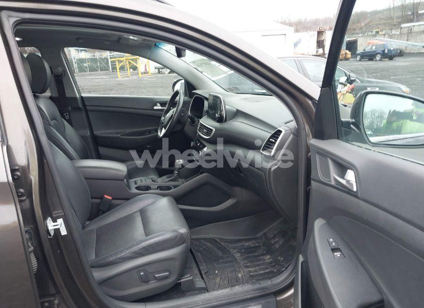 Photo 5 of 2019 Hyundai Tucson ULTIMATE (VIN KM8J3CAL2KU041677)