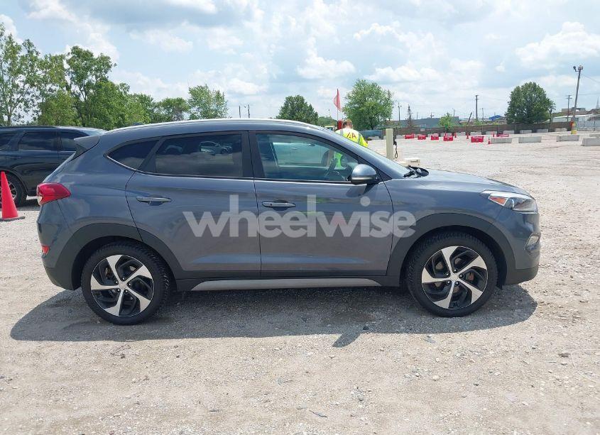 Photo 13 of 2018 Hyundai Tucson SPORT (VIN KM8J3CAL9JU752050)
