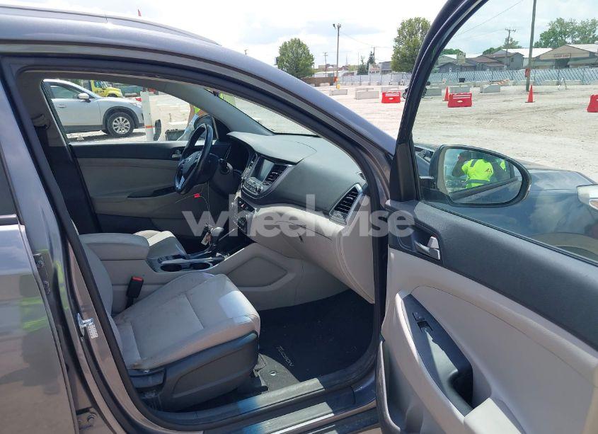 Photo 5 of 2018 Hyundai Tucson SPORT (VIN KM8J3CAL9JU752050)