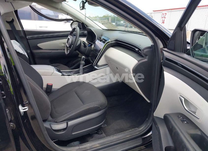 Photo 5 of 2024 Hyundai Tucson SEL (VIN KM8JB3DE8RU350306)