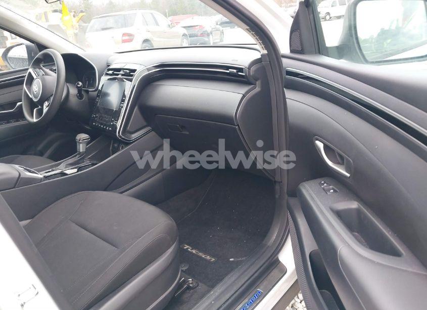 Photo 5 of 2024 Hyundai Tucson SEL (VIN KM8JBCDE9RU287541)