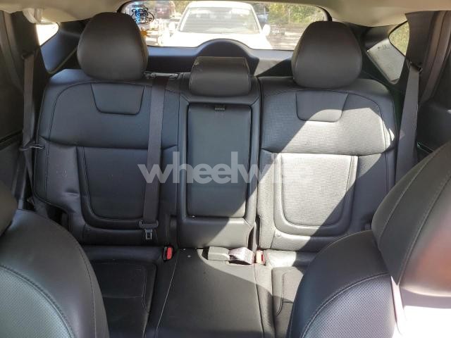 Photo 4 of 2023 HYUNDAI TUCSON LUXURY (VIN KM8JCCA19PU108409)