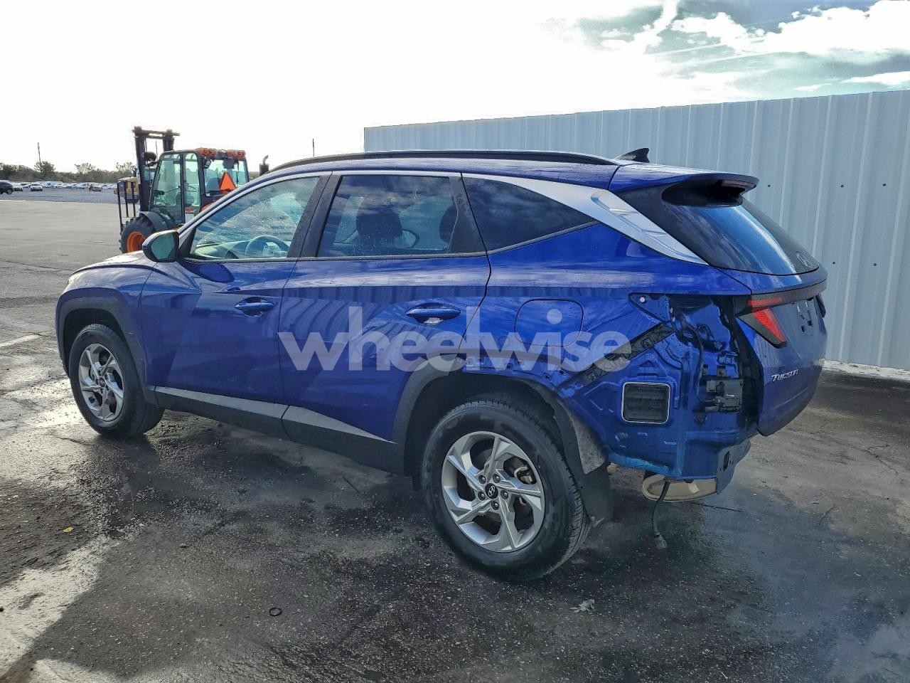 Photo 2 of 2024 HYUNDAI TUCSON SEL (VIN KM8JECD17RU165460)