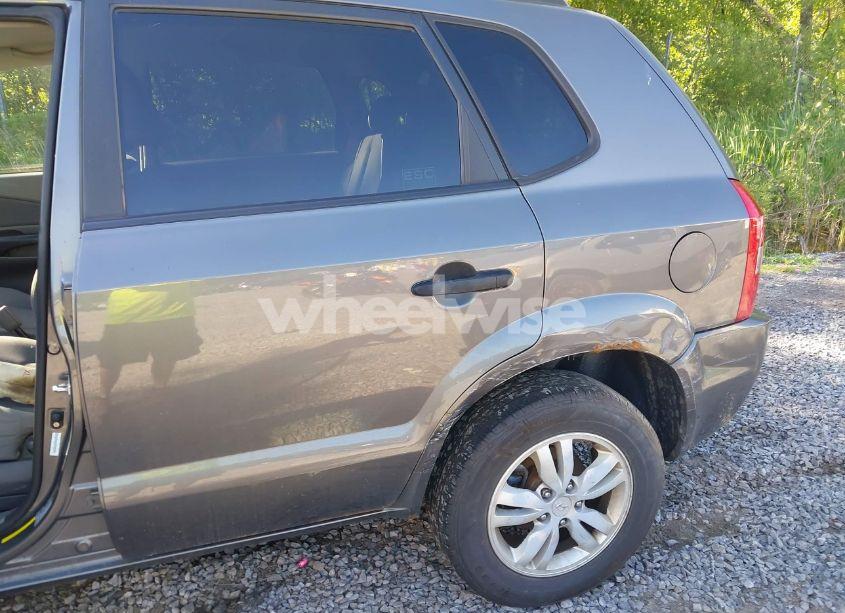 Photo 6 of 2009 Hyundai Tucson GLS (VIN KM8JM12B09U128141)