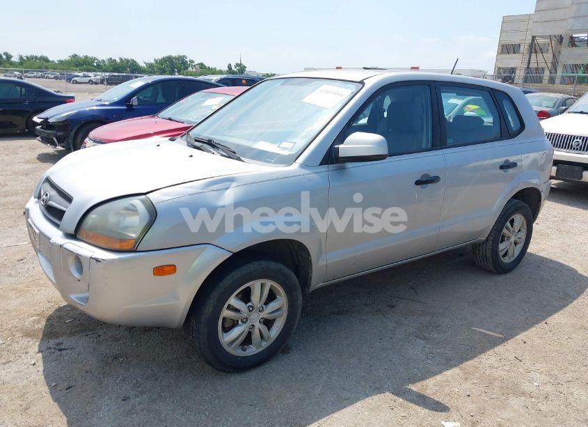 Photo 2 of 2009 Hyundai Tucson GLS (VIN KM8JM12B19U991160)