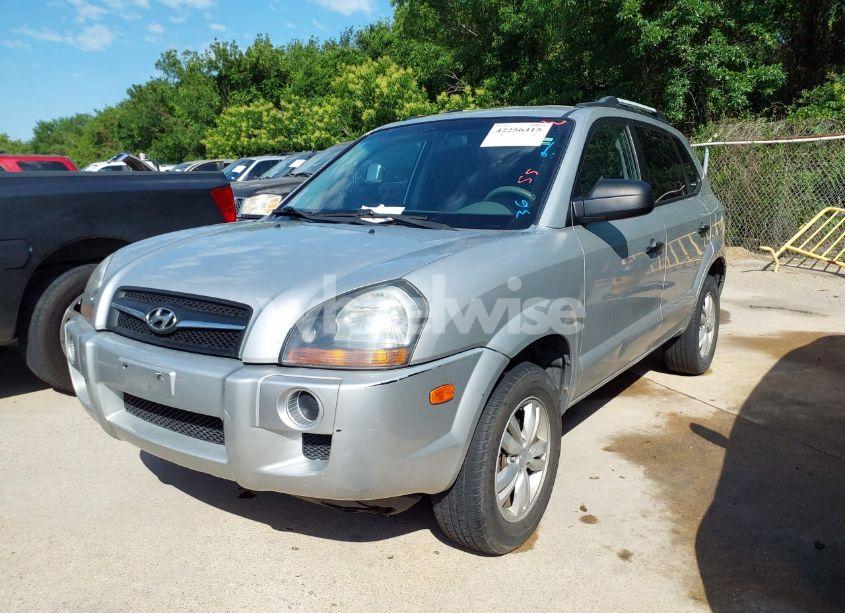 Photo 2 of 2009 Hyundai Tucson GLS (VIN KM8JM12B29U011340)