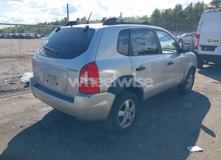 Photo 4 of 2005 Hyundai Tucson GL (VIN KM8JM12B45U117797)