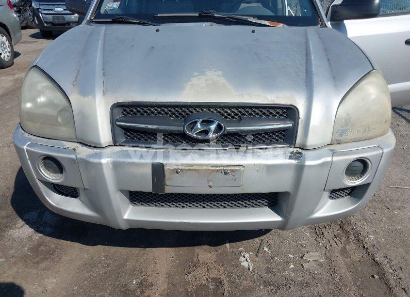 Photo 6 of 2005 Hyundai Tucson GL (VIN KM8JM12B45U117797)