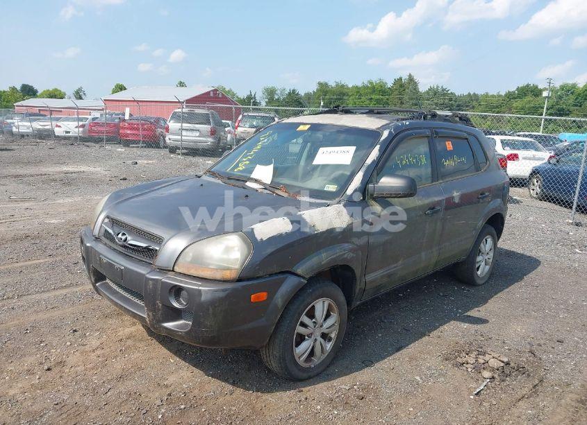 Photo 2 of 2009 Hyundai Tucson GLS (VIN KM8JM12B49U034358)