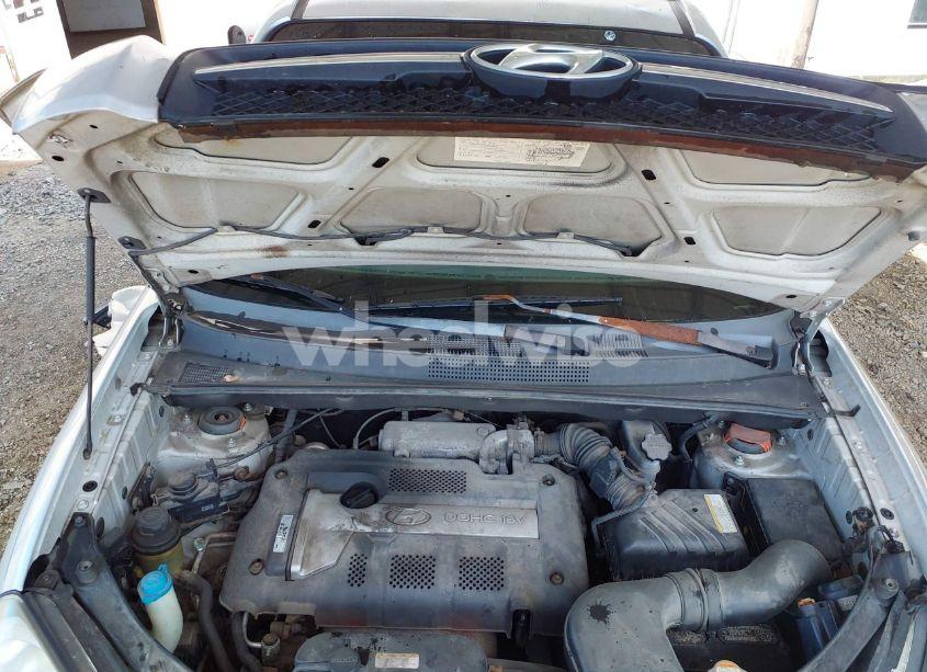 Photo 10 of 2005 Hyundai Tucson GL (VIN KM8JM12B85U175167)