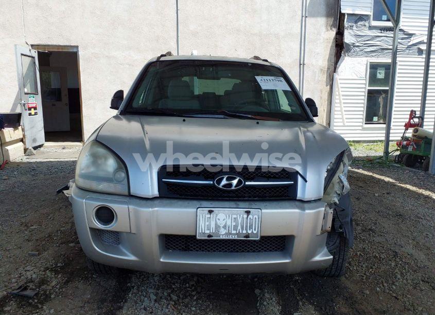 Photo 13 of 2005 Hyundai Tucson GL (VIN KM8JM12B85U175167)