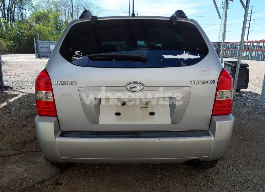 Photo 17 of 2005 Hyundai Tucson GL (VIN KM8JM12B85U175167)
