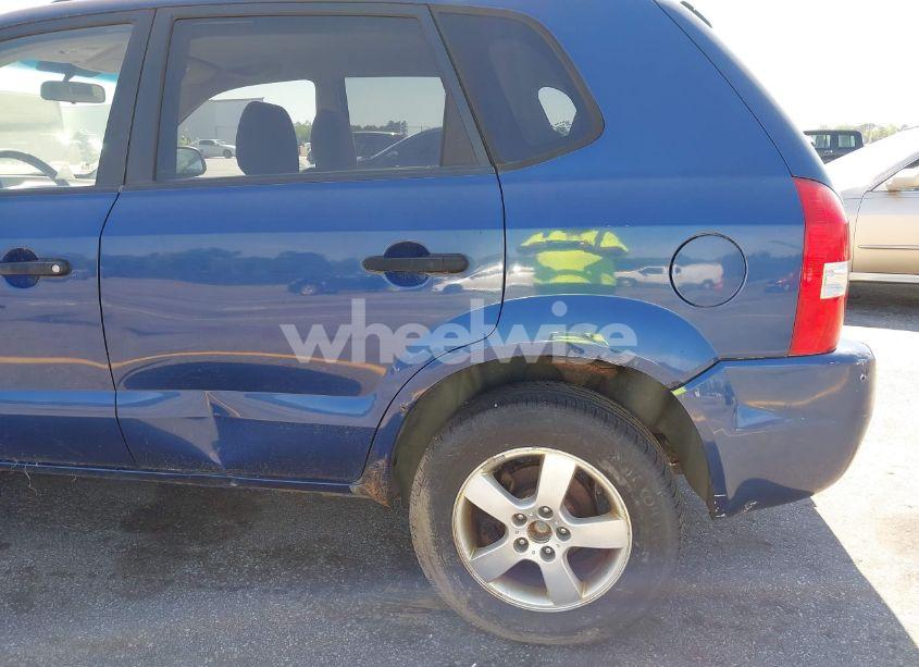 Photo 15 of 2005 Hyundai Tucson GL (VIN KM8JM12B85U233228)