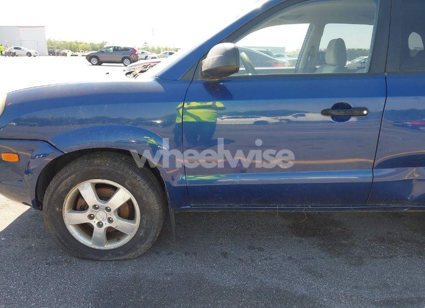 Photo 16 of 2005 Hyundai Tucson GL (VIN KM8JM12B85U233228)