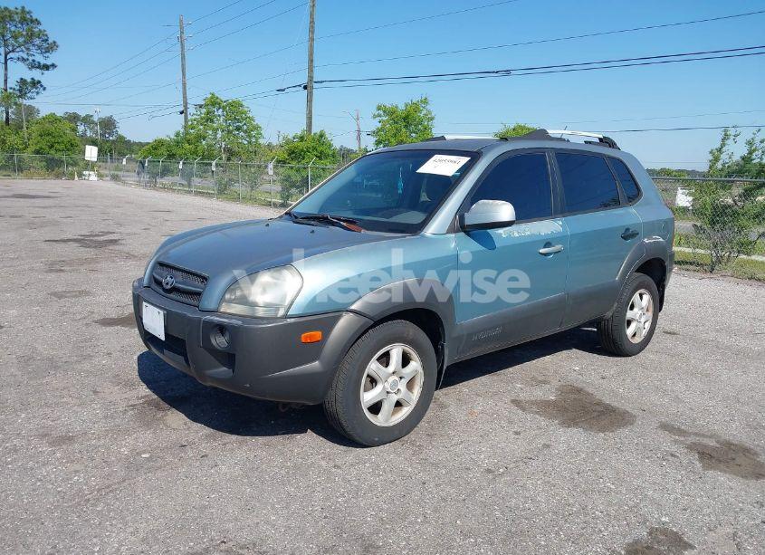 Photo 2 of 2005 Hyundai Tucson GLS/LX (VIN KM8JN12D05U108643)