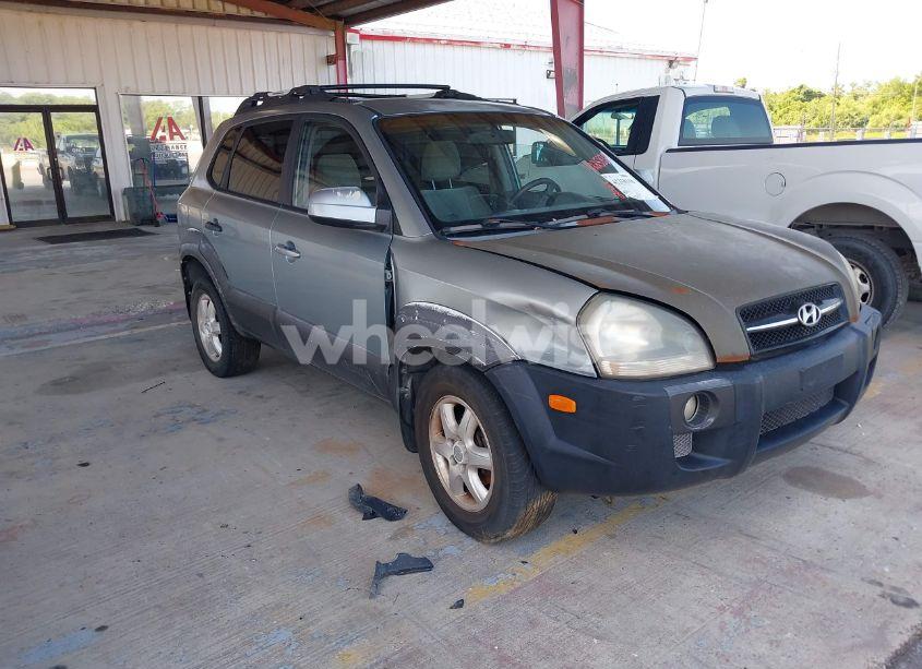 2005 Hyundai Tucson GLS/LX (VIN KM8JN12D05U178515) main photo