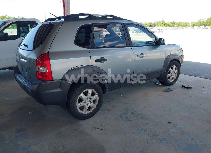 Photo 4 of 2005 Hyundai Tucson GLS/LX (VIN KM8JN12D05U178515)