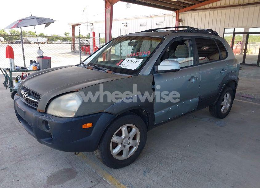 Photo 6 of 2005 Hyundai Tucson GLS/LX (VIN KM8JN12D05U178515)