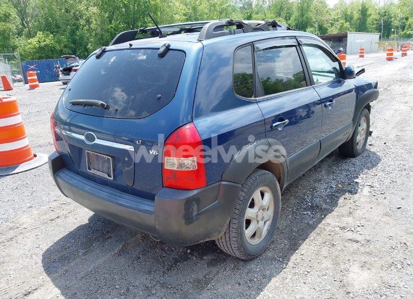 Photo 4 of 2005 Hyundai Tucson GLS/LX (VIN KM8JN12D25U174692)