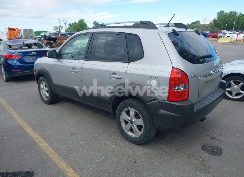 Photo 3 of 2005 Hyundai Tucson GLS/LX (VIN KM8JN12D35U065352)