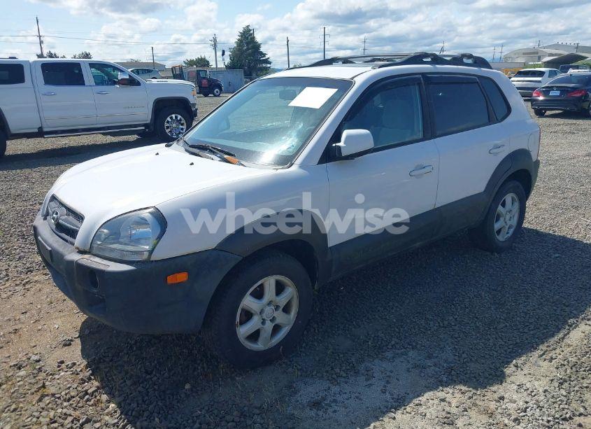 Photo 2 of 2005 Hyundai Tucson GLS/LX (VIN KM8JN12D45U193826)