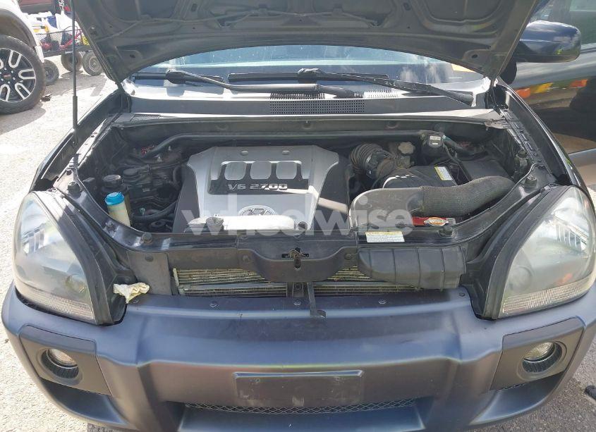 Photo 10 of 2005 Hyundai Tucson GLS/LX (VIN KM8JN12D55U103275)