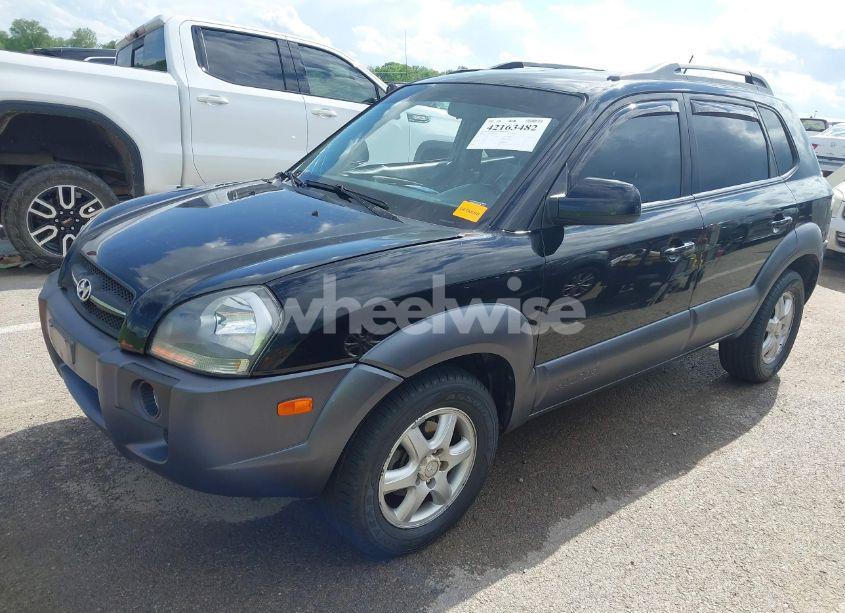 Photo 2 of 2005 Hyundai Tucson GLS/LX (VIN KM8JN12D55U103275)