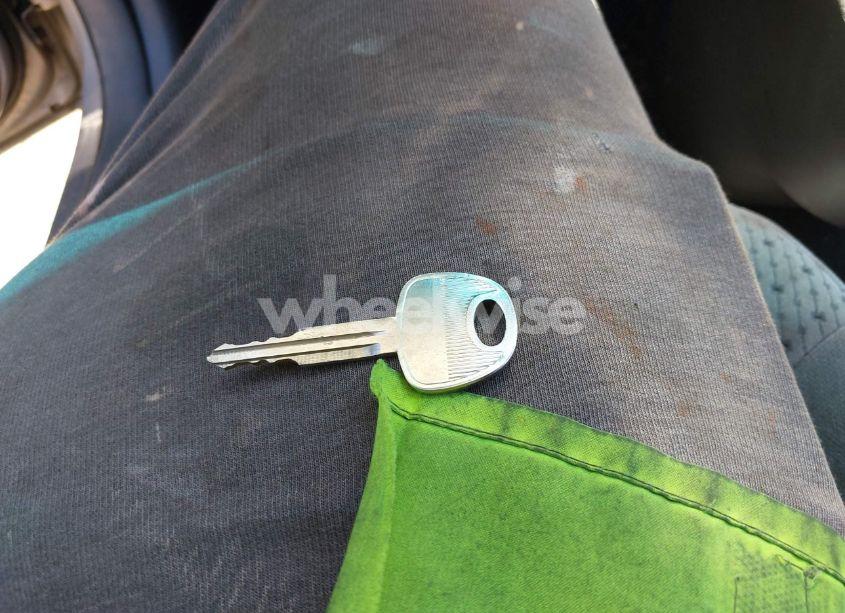 Photo 11 of 2005 Hyundai Tucson GLS/LX (VIN KM8JN12D85U084947)