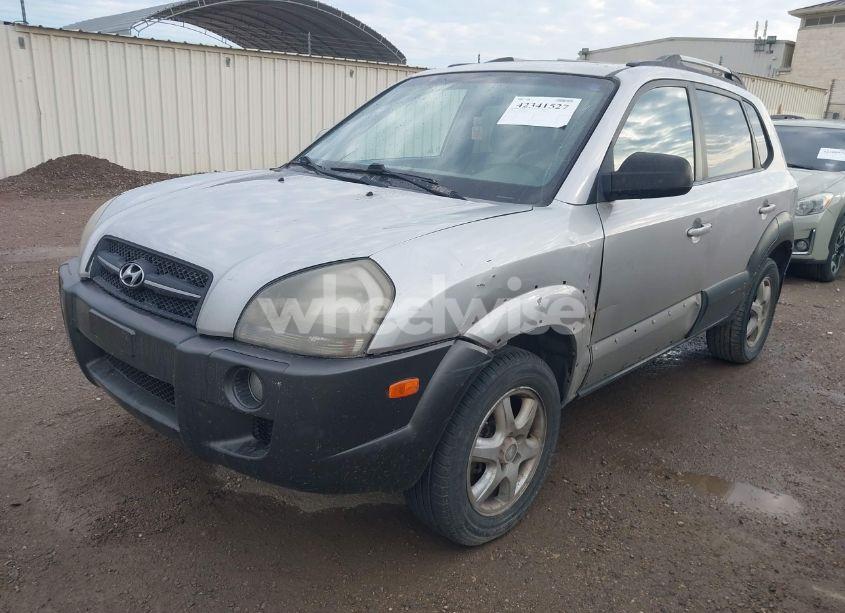 Photo 2 of 2005 Hyundai Tucson GLS/LX (VIN KM8JN12D85U190296)