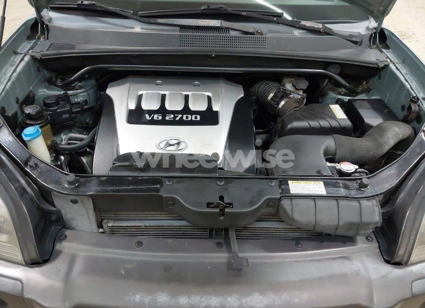 Photo 10 of 2005 Hyundai Tucson GLS/LX (VIN KM8JN72D15U136275)