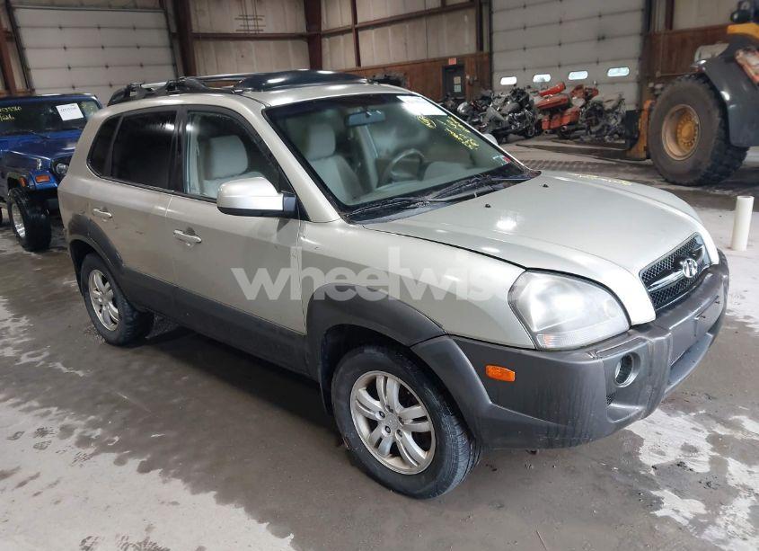 2006 Hyundai Tucson GLS/LIMITED (VIN KM8JN72D16U324599) main photo
