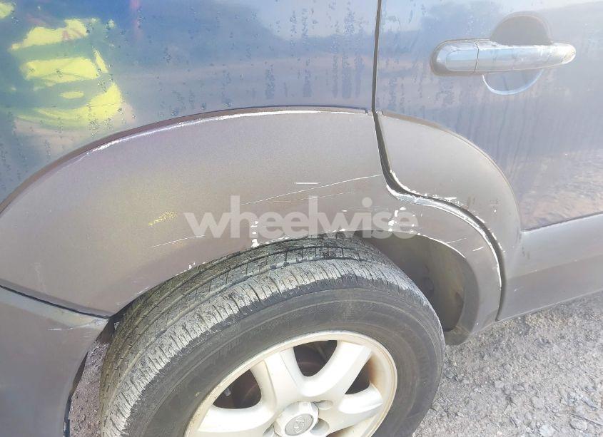 Photo 12 of 2005 Hyundai Tucson GLS/LX (VIN KM8JN72D25U062364)