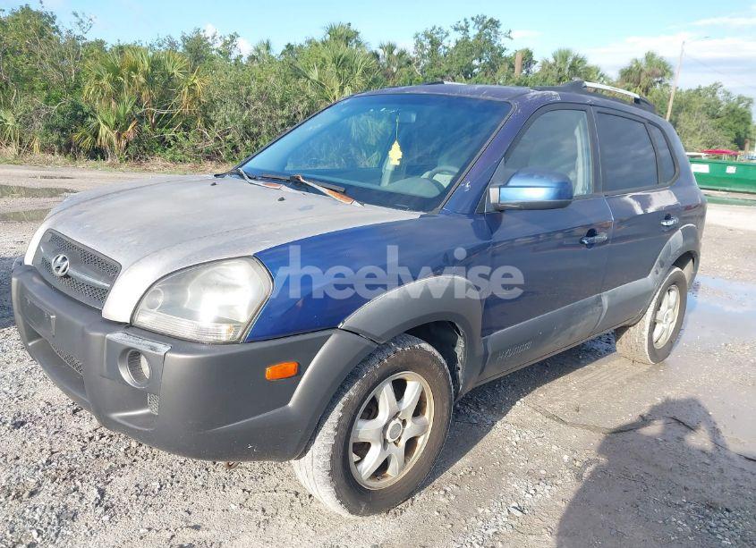 Photo 2 of 2005 Hyundai Tucson GLS/LX (VIN KM8JN72D25U062364)