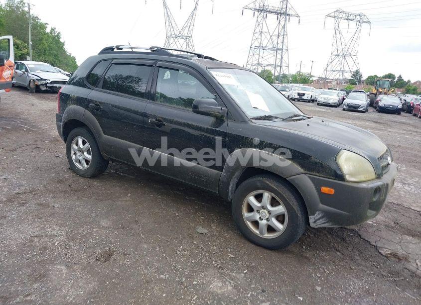 2005 Hyundai Tucson GLS/LX (VIN KM8JN72D25U082307) main photo