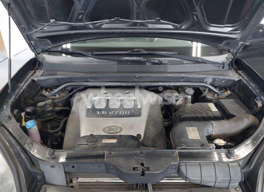 Photo 10 of 2005 Hyundai Tucson GLS/LX (VIN KM8JN72D65U142203)