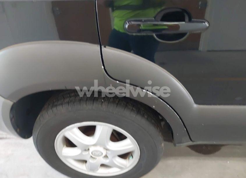 Photo 13 of 2005 Hyundai Tucson GLS/LX (VIN KM8JN72D65U142203)