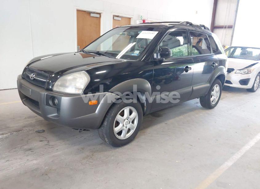 Photo 2 of 2005 Hyundai Tucson GLS/LX (VIN KM8JN72D65U142203)