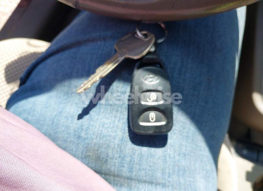 Photo 11 of 2009 Hyundai Tucson SE (VIN KM8JN72D79U933958)