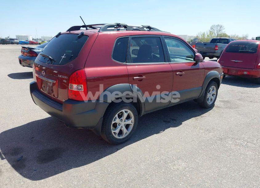 Photo 4 of 2009 Hyundai Tucson SE (VIN KM8JN72D79U933958)