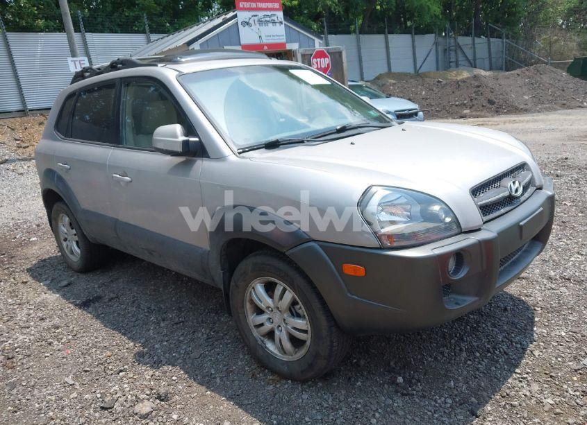 2006 Hyundai Tucson GLS/LIMITED (VIN KM8JN72DX6U299038) main photo
