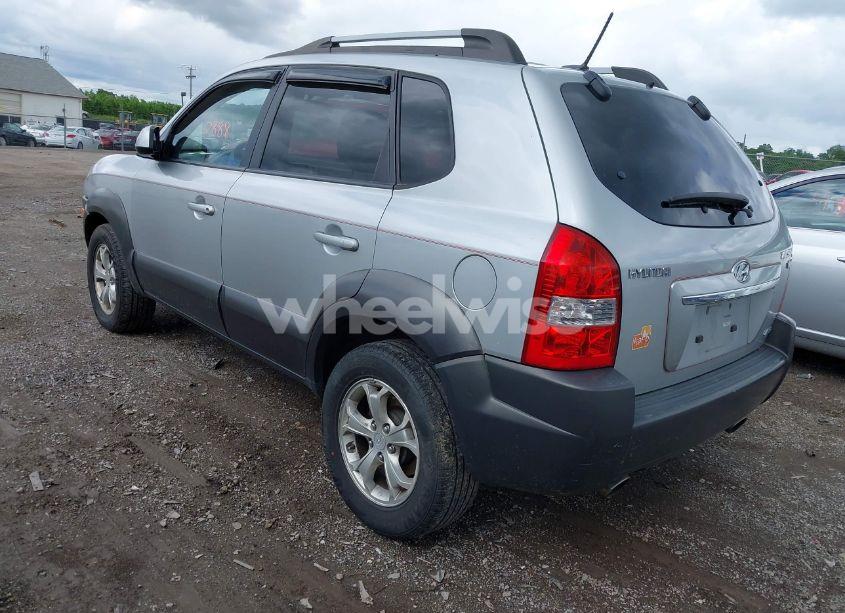 Photo 3 of 2009 Hyundai Tucson SE (VIN KM8JN72DX9U943304)