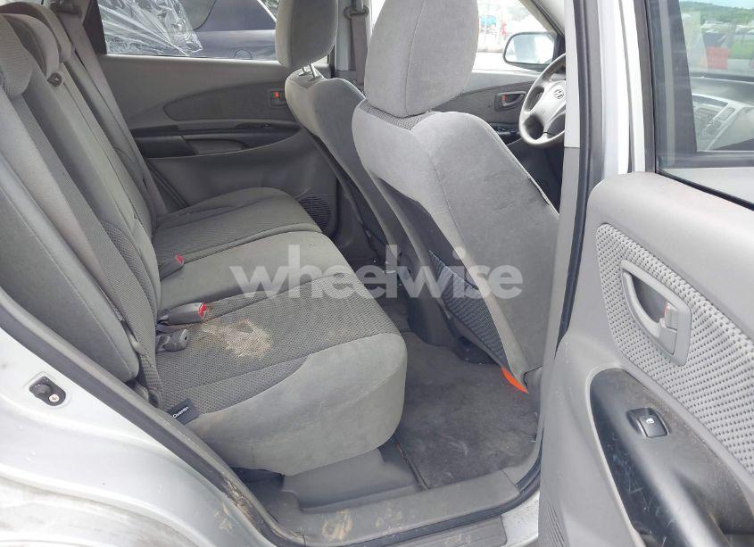 Photo 8 of 2009 Hyundai Tucson SE (VIN KM8JN72DX9U943304)