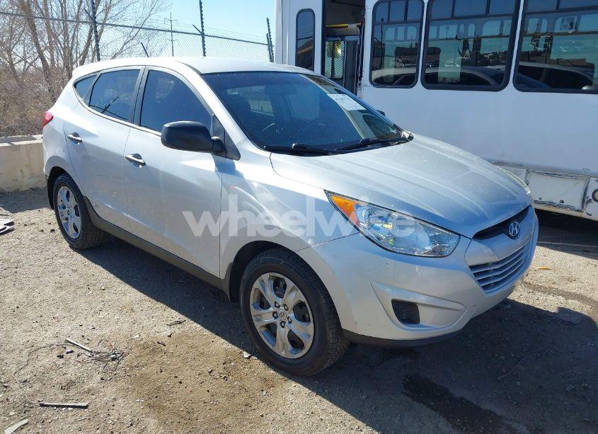 2013 Hyundai Tucson GL (VIN KM8JT3AB1DU563808) main photo