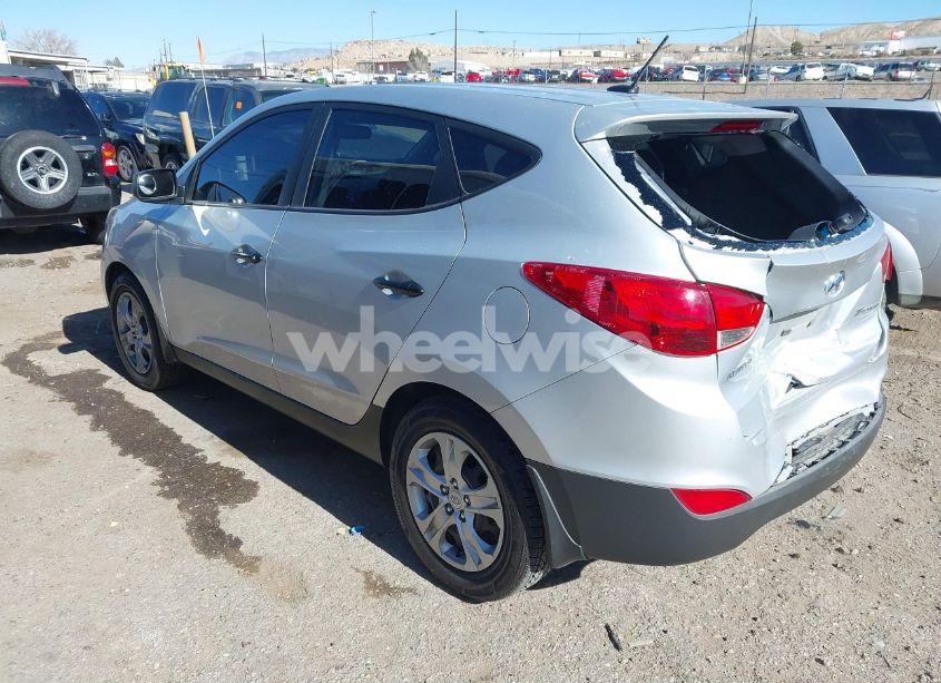 Photo 3 of 2013 Hyundai Tucson GL (VIN KM8JT3AB1DU563808)
