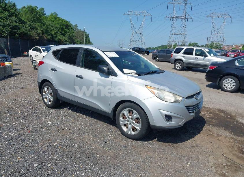 2013 Hyundai Tucson GL (VIN KM8JT3AB5DU563763) main photo