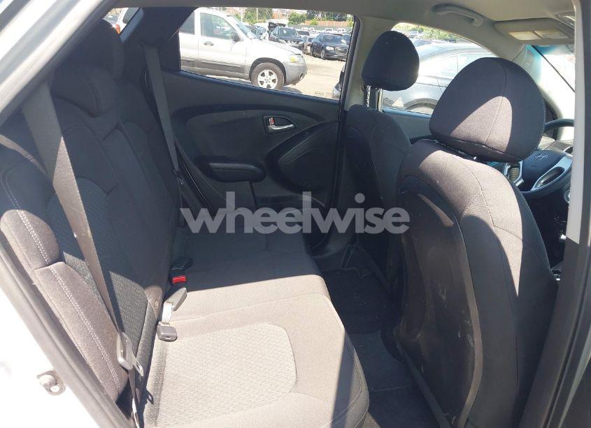 Photo 8 of 2013 Hyundai Tucson GL (VIN KM8JT3AB5DU563763)